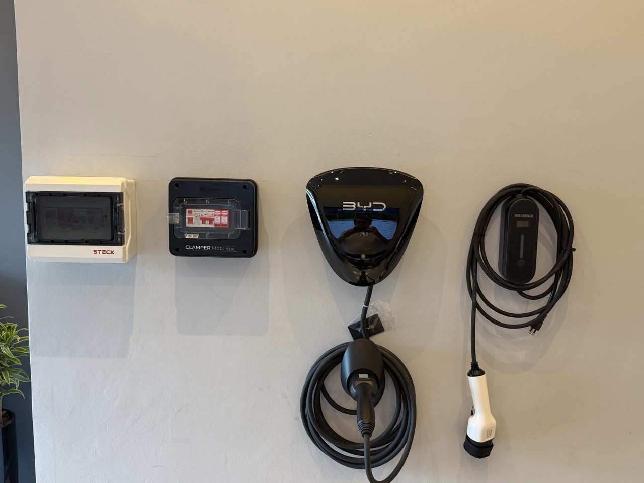 Produtos e equipamentos solares no showroom Limax